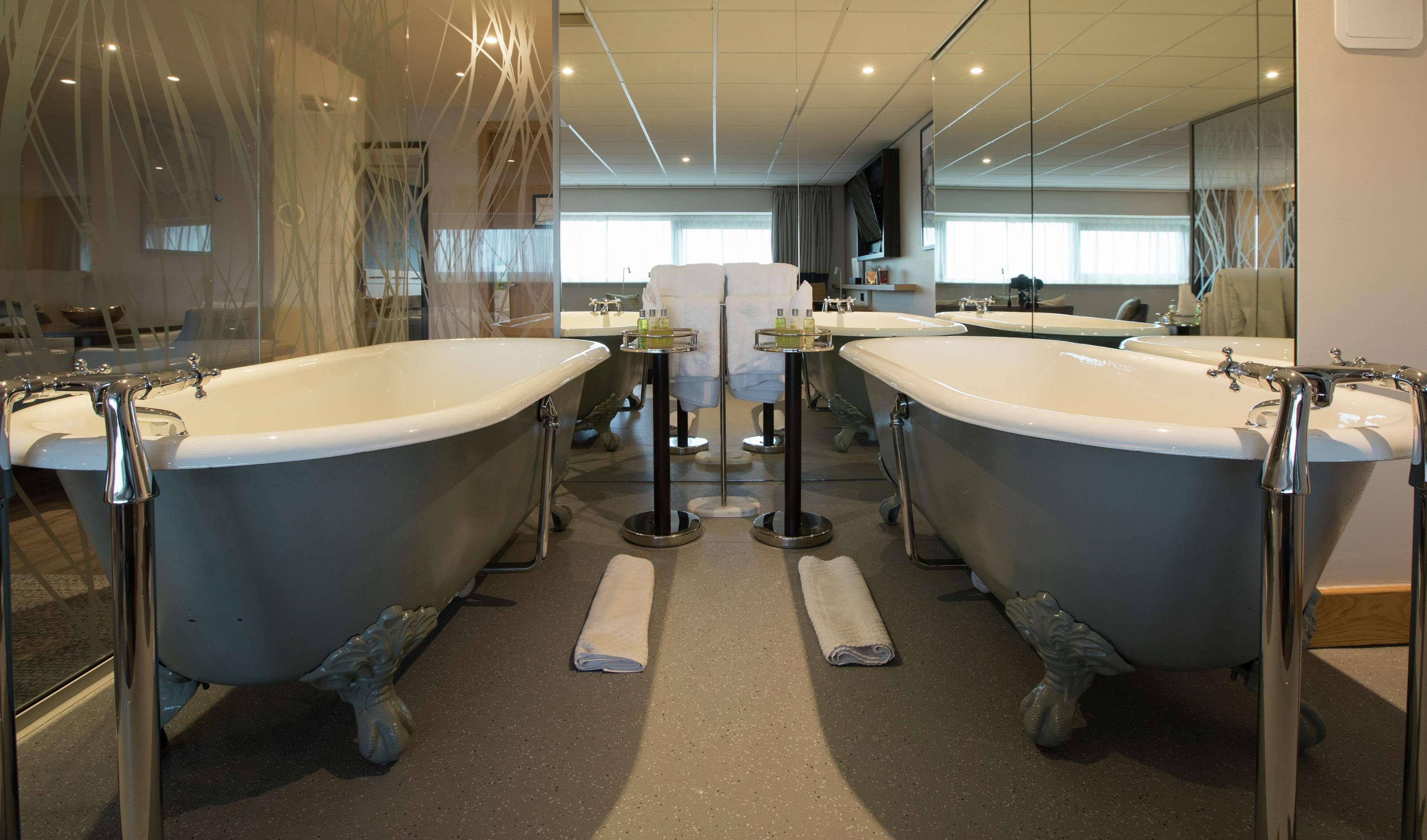 Doubletree By Hilton Coventry Building Society Arena Hotell Exteriör bild