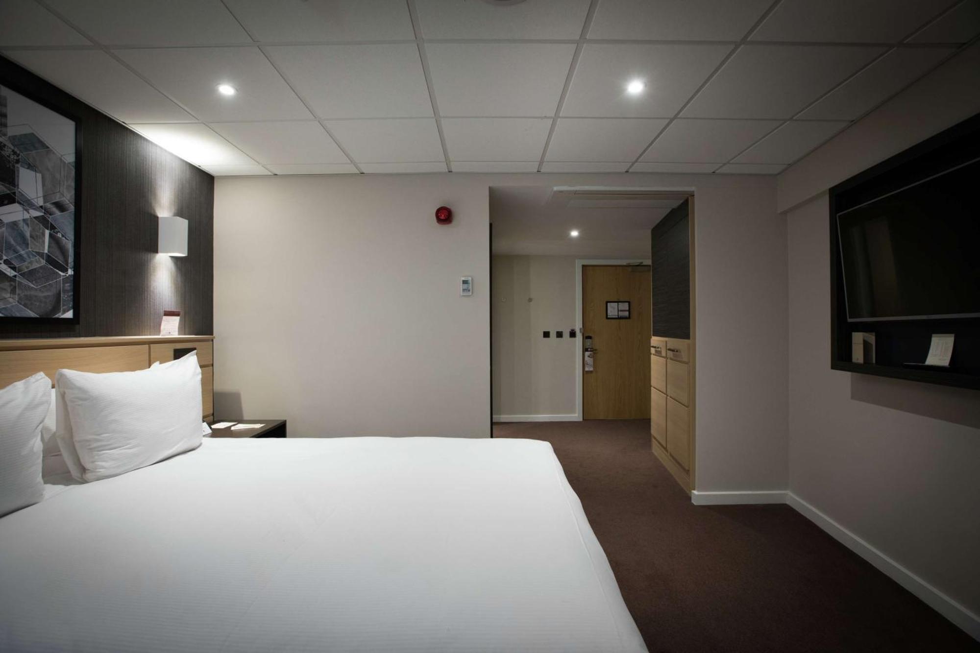 Doubletree By Hilton Coventry Building Society Arena Hotell Exteriör bild